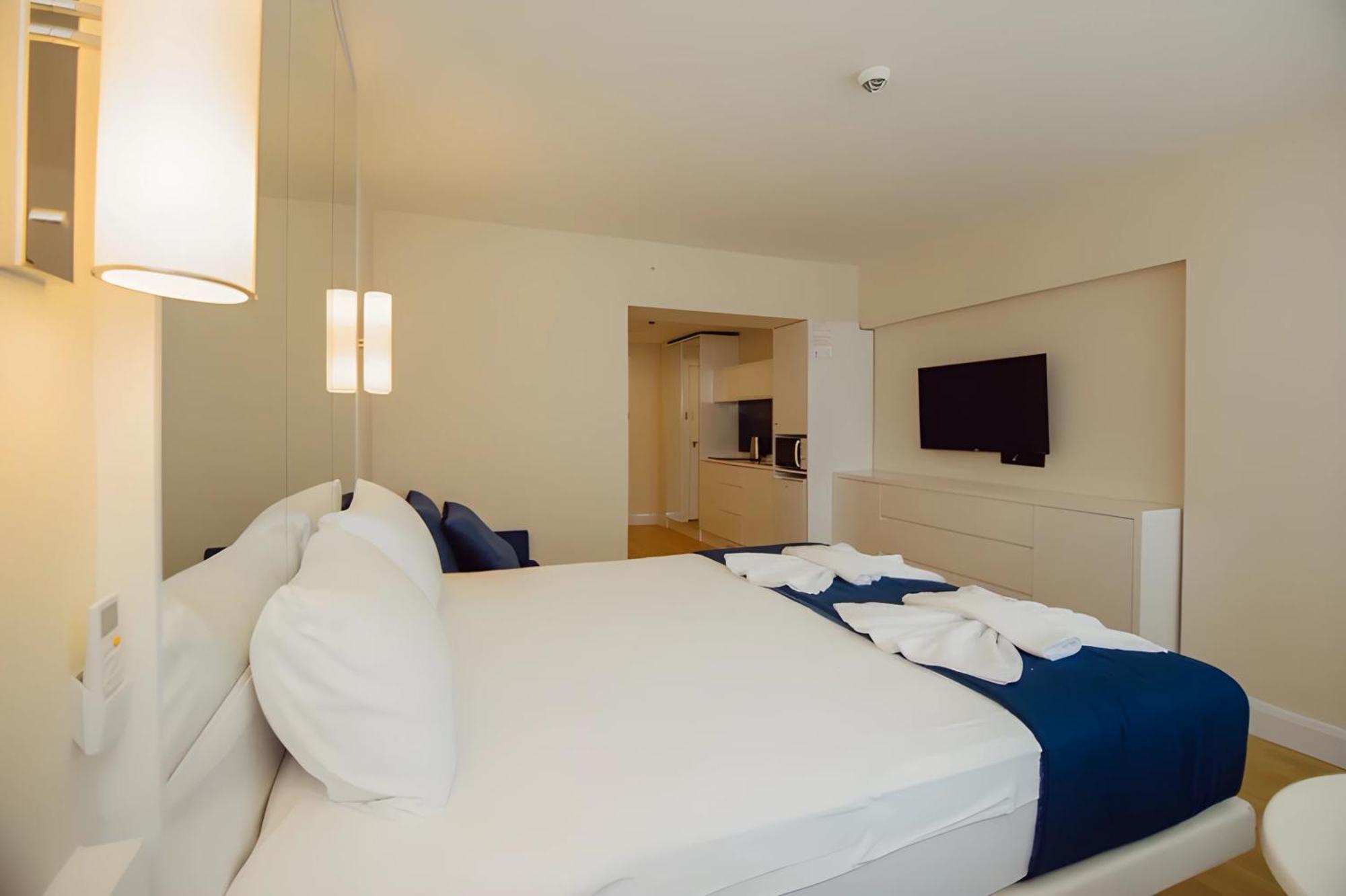 Suites Orbi City Aparthotel باتومي المظهر الخارجي الصورة