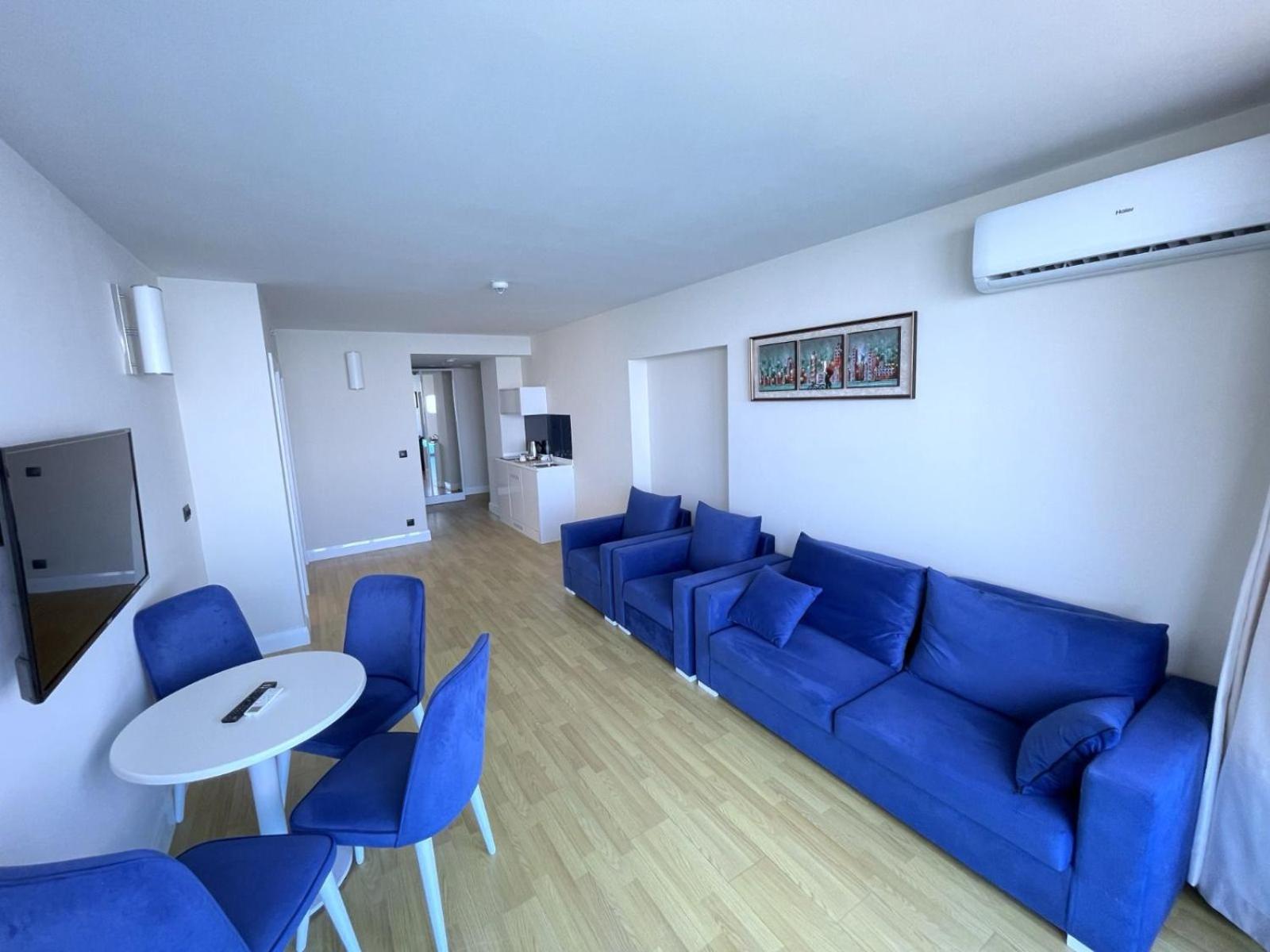 Suites Orbi City Aparthotel باتومي المظهر الخارجي الصورة