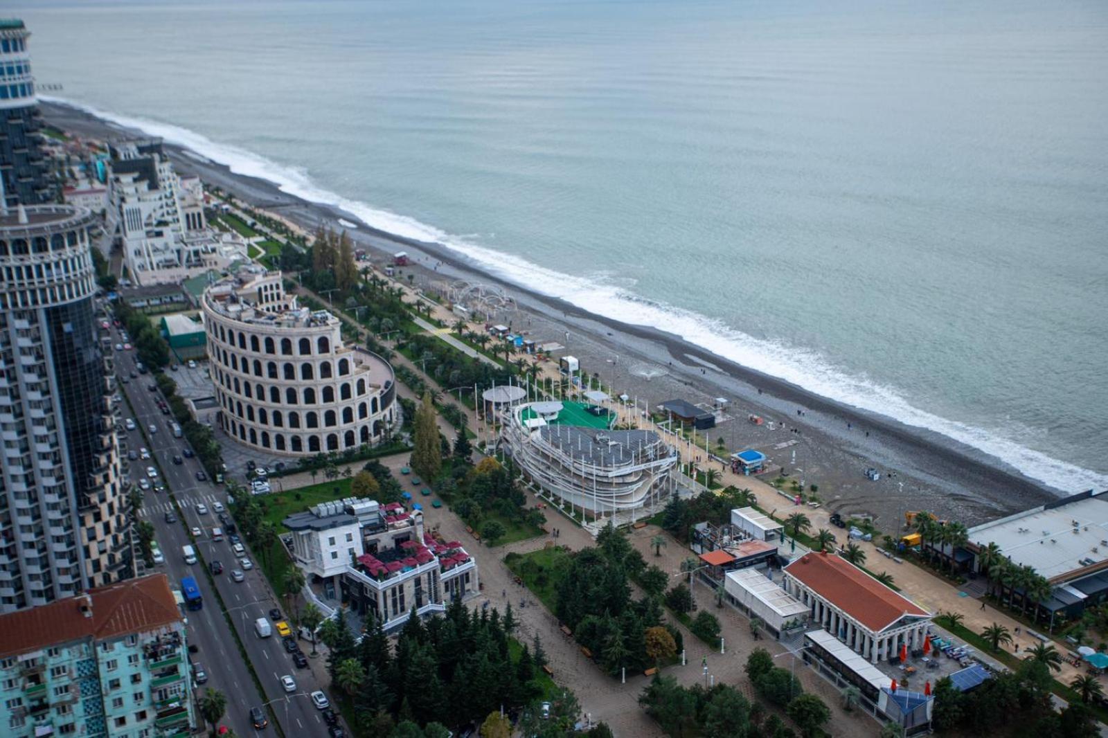 Suites Orbi City Aparthotel باتومي المظهر الخارجي الصورة