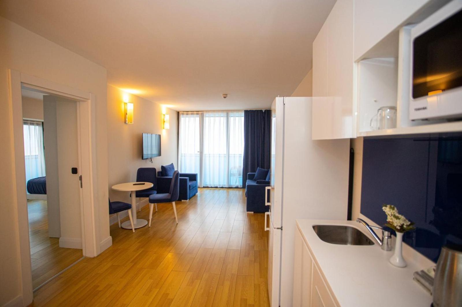 Suites Orbi City Aparthotel باتومي المظهر الخارجي الصورة