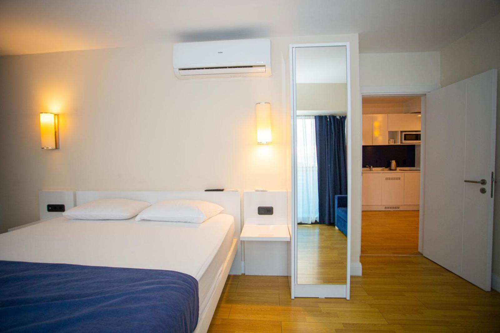 Suites Orbi City Aparthotel باتومي المظهر الخارجي الصورة