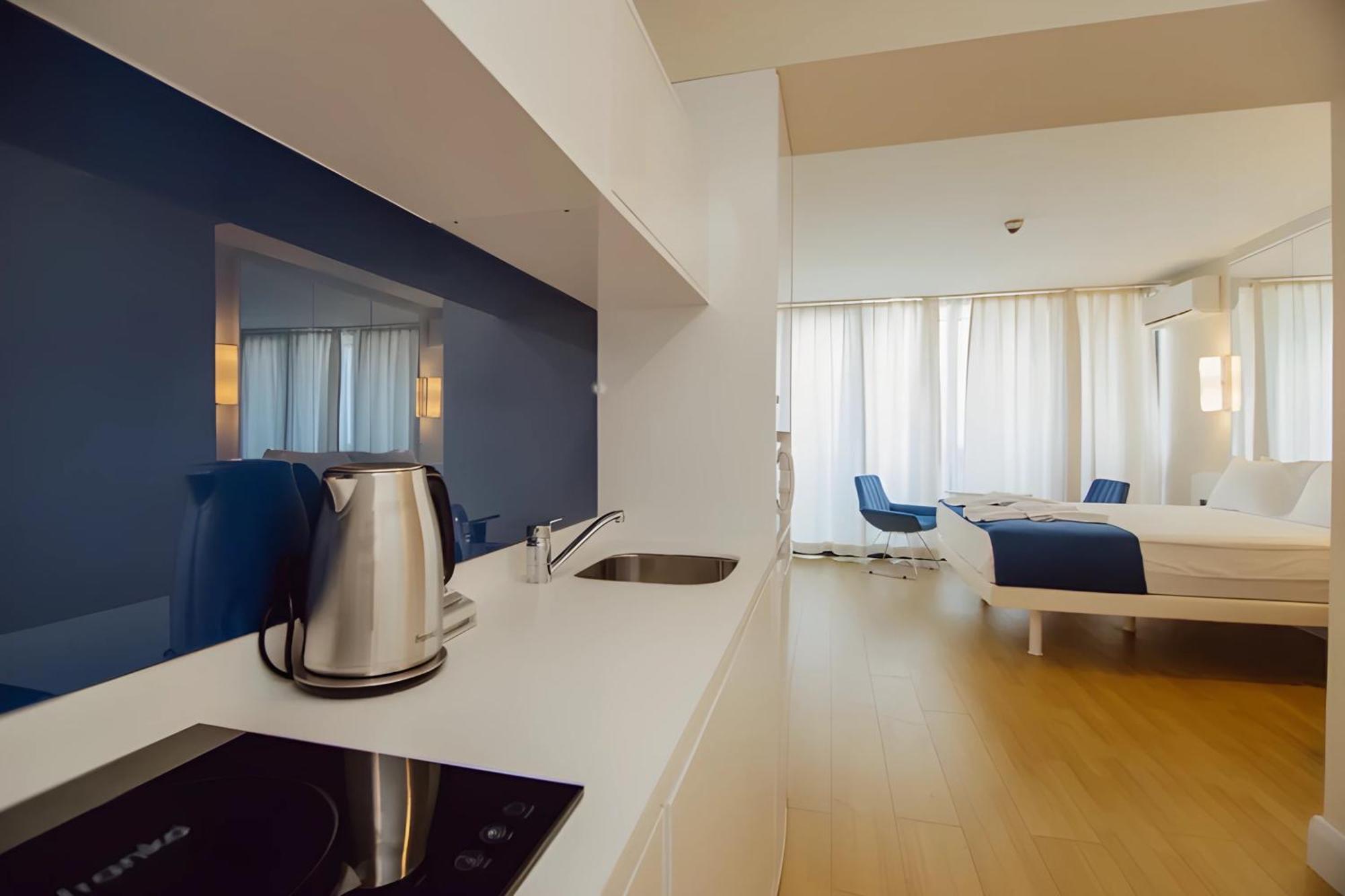 Suites Orbi City Aparthotel باتومي المظهر الخارجي الصورة